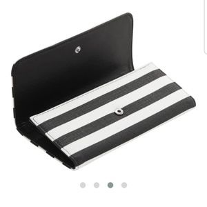 Brand New Kut From the Kloth Black & White Wallet